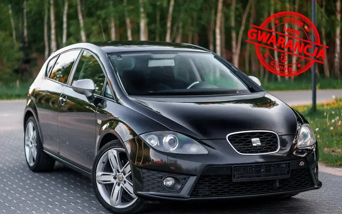 samochody osobowe Seat Leon cena 28900 przebieg: 235000, rok produkcji 2011 z Koluszki